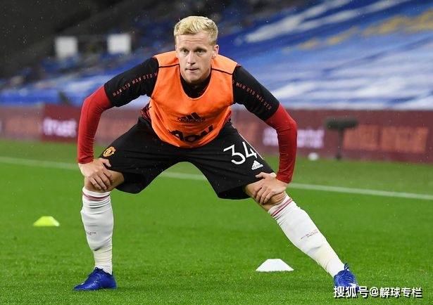 阿贾克斯迎意大利杯关键赛,清晨战术微调,话题不断,团队化学反应显著的简单介绍 阿贾克斯迎意大利杯关键赛,清晨战术微调,话题不断,团队化学反应显著的简单介绍